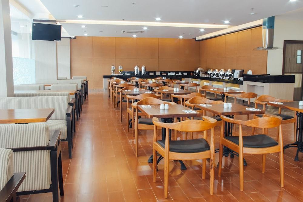 โรงแรมเทอราซ ทรี จาการ์ตา ภายนอก รูปภาพ