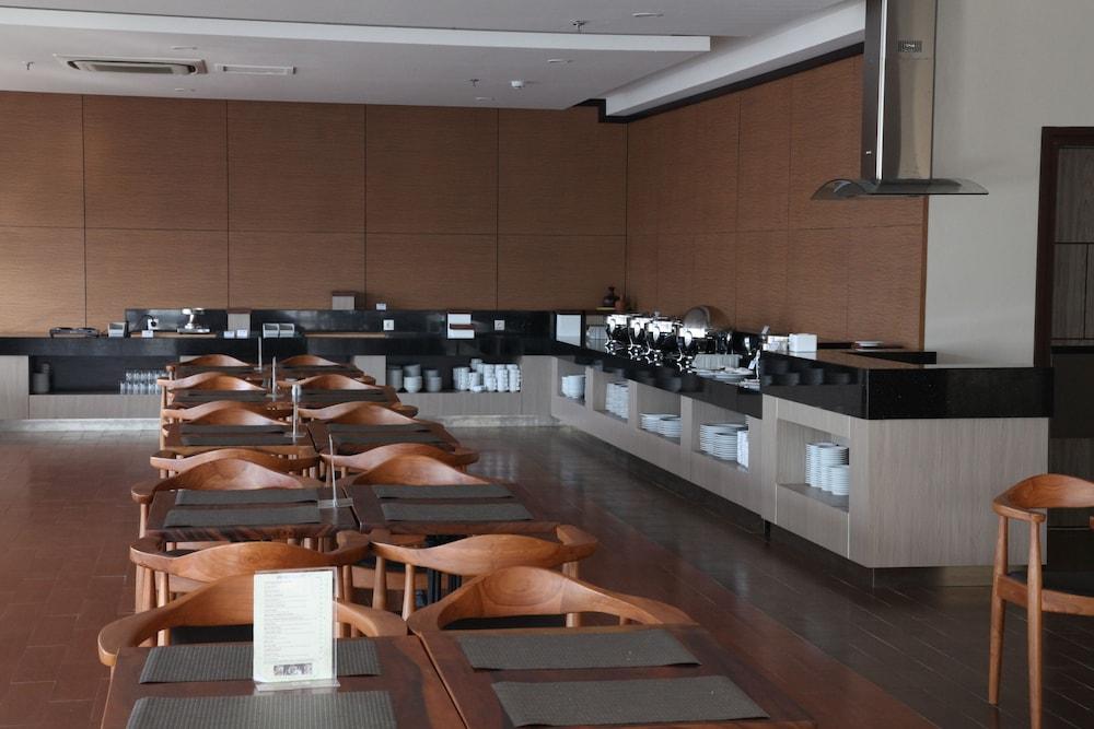 โรงแรมเทอราซ ทรี จาการ์ตา ภายนอก รูปภาพ