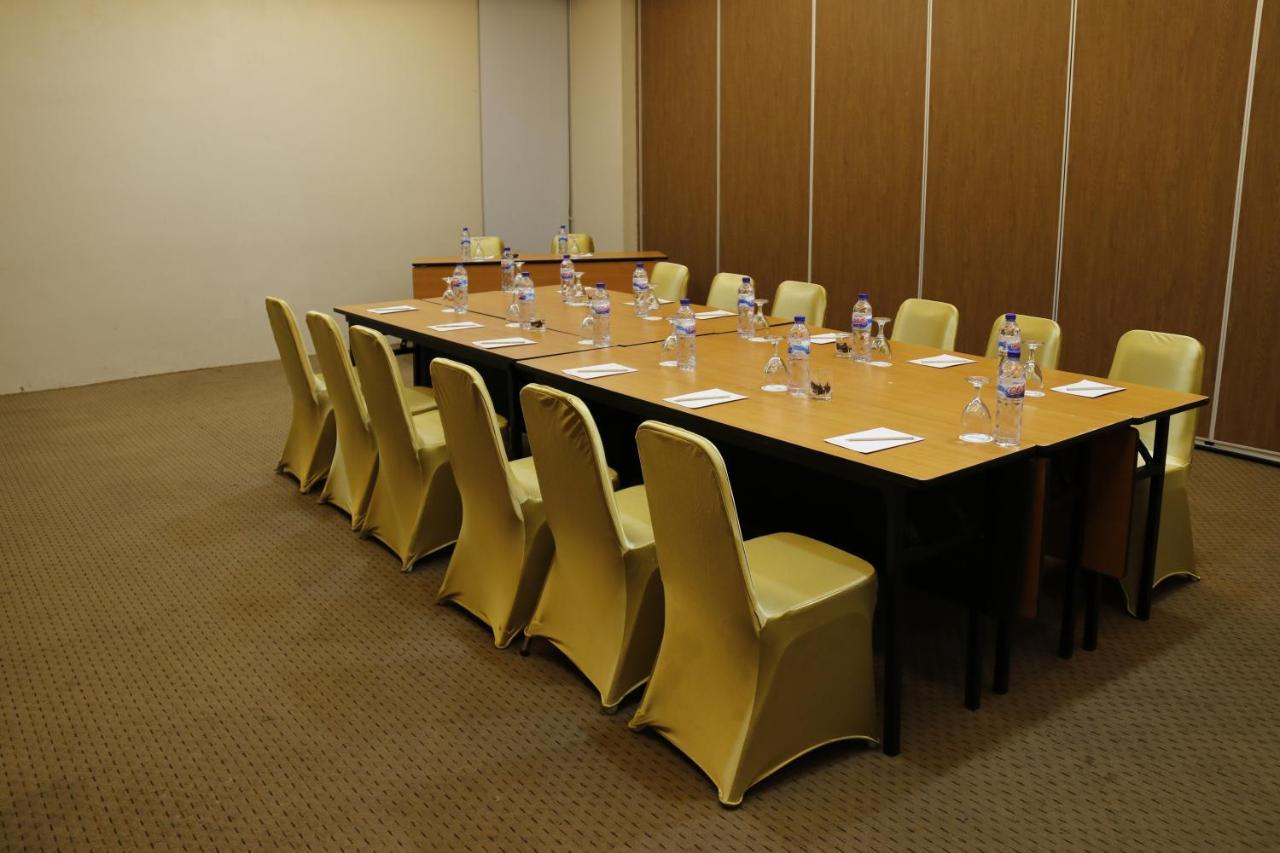 โรงแรมเทอราซ ทรี จาการ์ตา ภายนอก รูปภาพ