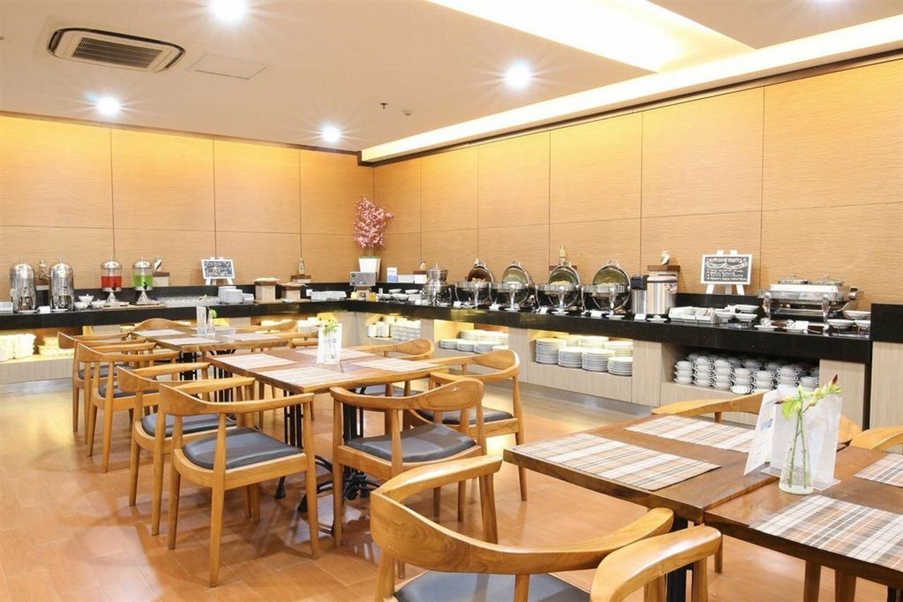 โรงแรมเทอราซ ทรี จาการ์ตา ภายนอก รูปภาพ